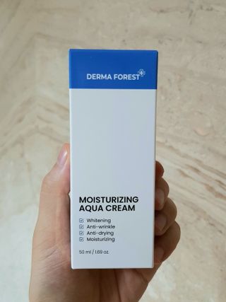 더마포레스트 모이스처라이징 아쿠아크림 / 수분크림 히알루론산 펩타이드 보습 미백 주름개선 — 5점을 준 리뷰어가 2021년 7월 올린 사용 사진