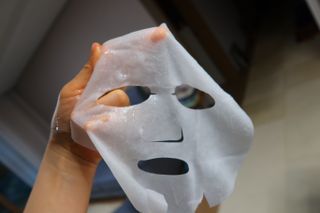 태그스킨 4스텝 주름개선 피부미백 영양 마스크팩 3개 세트(최신버전) — 5점을 준 리뷰어가 2022년 3월 올린 사용 사진