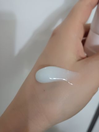 랑벨 수퍼내츄럴 아쿠아 수딩 크림 100ml — 5점을 준 리뷰어가 2022년 4월 올린 사용 사진