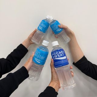 [동아오츠카] 포카리스웨트  500ml PET + 이온워터 500ml PET — 5점을 준 리뷰어가 2025년 7월 올린 사용 사진