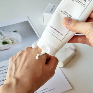 셀프 모이스처라이징 프로텍션 크림 셀프 모이스처라이징 프로텍션크림 — 5점을 준 리뷰어가 2022년 4월 올린 사용 사진