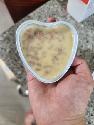 비타크래프트 조에시 하트캔 85g 강아지 습식캔 10캔 — 5점을 준 리뷰어가 2021년 7월 올린 사용 사진