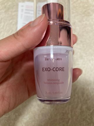 나우 [리브엠] 123억개 엑소좀으로 채운 눈부신 광채, 엑소코어 화이트닝 텐션 앰플 — 4.5점을 준 리뷰어가 2023년 5월 올린 사용 사진