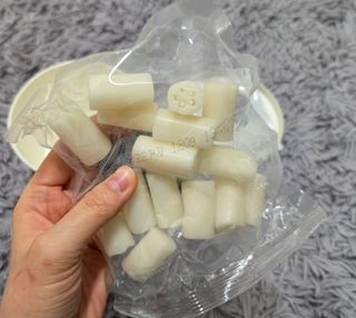 나우  [요리궁리] B타입 ( 매콤, 치즈, 매콤까르보 ) 꽃떡볶이 6개입 세트 — 5점을 준 리뷰어가 2025년 3월 올린 사용 사진