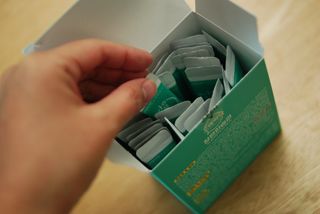 [유산균] 오마이락 장편한습관 프로바이오틱스 30P — 5점을 준 리뷰어가 2022년 12월 올린 사용 사진