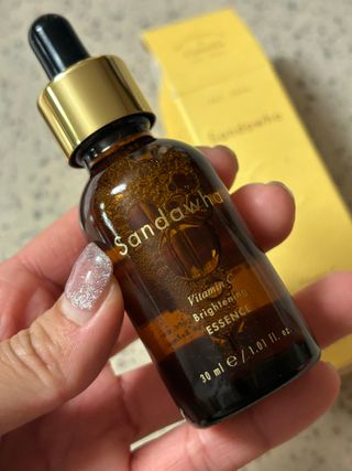 스킨큐어 산다화 비타민c 화이트닝 에센스 30ml — 5점을 준 리뷰어가 2023년 10월 올린 사용 사진