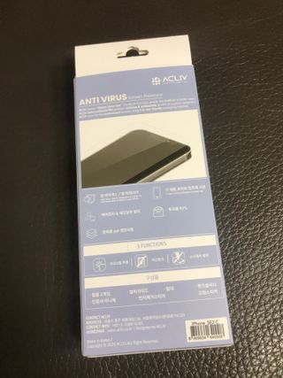 아클리브 Premium 항균 항바이러스 액정 보호필름(iPhone) — 5점을 준 리뷰어가 2022년 1월 올린 사용 사진