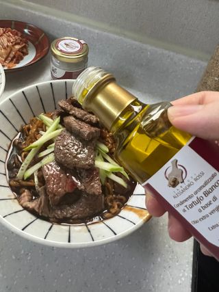 [딜리셔스코드] 타르투피 알레산드로 로시 트러플 소금 100g +트러플 오일 100ml set — 5점을 준 리뷰어가 2022년 4월 올린 사용 사진