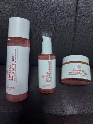 아이앤립 / EYENLIP 아이앤립 연어오일 리바이탈라이징 토너+앰플+크림 3종 세트 — 5점을 준 리뷰어가 2021년 7월 올린 사용 사진