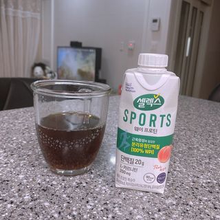 셀렉스스포츠 셀렉스 스포츠 웨이 프로틴 복숭아_ 330ml x 12팩 — 5점을 준 리뷰어가 2021년 3월 올린 사용 사진