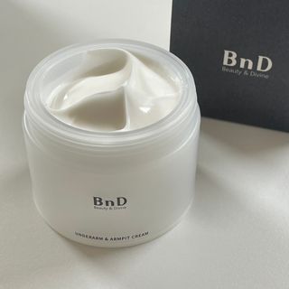 비엔디 2NOW[한글]]BnD 바디 미백 겨드랑이 크림 — 5점을 준 리뷰어가 2024년 12월 올린 사용 사진