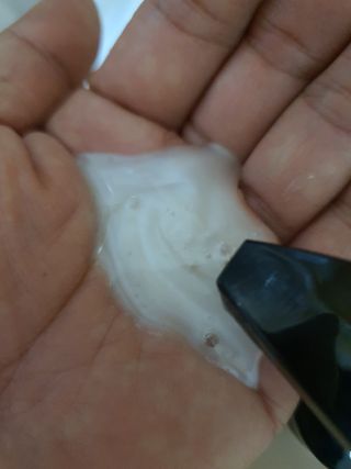 프리마인 더이상 뻣뻣하고 효과없는 탈모샴푸는 NO. 근본부터 케어하는 셀베이스 그린티샴푸(500ml) — 5점을 준 리뷰어가 2023년 1월 올린 사용 사진