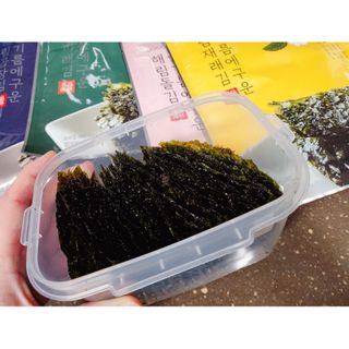 [해림맛김] 들기름에 구운 바삭바삭 김 4종 세트 + 1종 랜덤발송 총5개입 — 5점을 준 리뷰어가 2021년 2월 올린 사용 사진