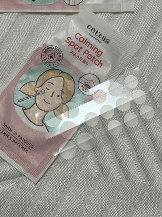 세뚜아(Cettua) 세뚜아 스팟 클리어 듀얼 패치 Cettua Spot Clear Dual Patch — 5점을 준 리뷰어가 2023년 8월 올린 사용 사진