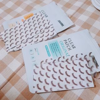 에버렐 아크네 클리어 패치 오리지널(40매) + XL(8매) 1세트, 각 1개씩 — 5점을 준 리뷰어가 2022년 5월 올린 사용 사진