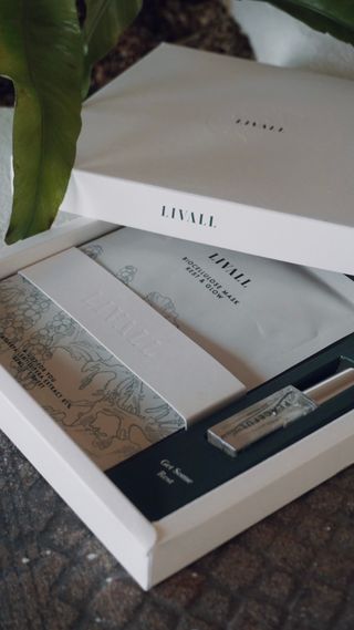 리브얼 | LIVALL 바이오셀룰로오스 마스크 레스트 앤 글로우 33ml  x 3개입 — 5점을 준 리뷰어가 2022년 6월 올린 사용 사진
