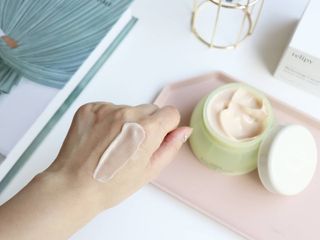 카오리온코스메틱스 사카로미세스와 시카의 만남        릴리피 릴렉싱 크림 진정한 탄력을 경험해보세요 — 5점을 준 리뷰어가 2021년 5월 올린 사용 사진