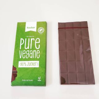 당류2g 자일리톨로 단맛을낸 슈카 퓨어비건 무설탕초콜릿 Xucker vegan 2개입 — 3점을 준 리뷰어가 2021년 4월 올린 사용 사진