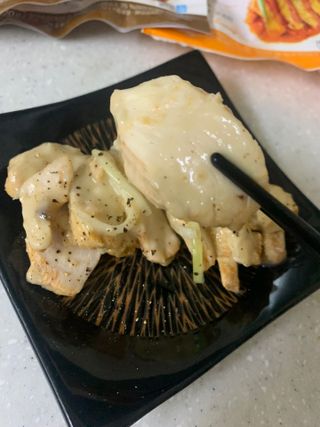 굽네몰 [굽네] 소스가 맛있는 닭가슴살 슬라이스 4종 — 5점을 준 리뷰어가 2021년 11월 올린 사용 사진