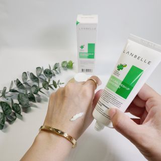 랑벨 내츄럴 프레시 업 선크림 75ml — 5점을 준 리뷰어가 2022년 5월 올린 사용 사진
