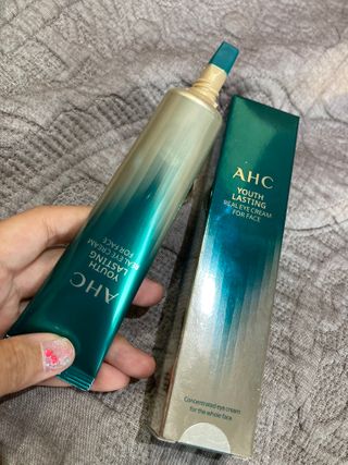 [NEW 탄력유턴 아이크림] AHC 유스 래스팅 리얼 아이크림 포 페이스 — 5점을 준 리뷰어가 2021년 1월 올린 사용 사진