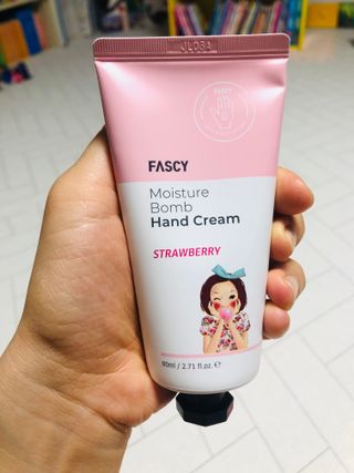 파시 FASCY 高保湿ハンドクリーム40ml+80ml セット — 5점을 준 리뷰어가 2021년 6월 올린 사용 사진