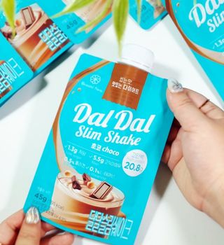 달달슬림쉐이크 [블로그]달달슬림 맛있는 단백질 쉐이크 파우치 다이어트 식사대용 프로틴 파우더 보충제 — 5점을 준 리뷰어가 2025년 10월 올린 사용 사진