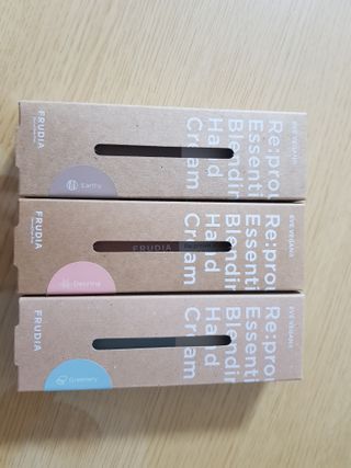[후르디아] 끈적임 없는 착한성분 비건  핸드크림 3종 — 4점을 준 리뷰어가 2021년 11월 올린 사용 사진
