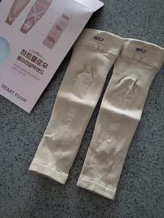 하트플로우 종아리 압박 밴드 스타킹 — 5점을 준 리뷰어가 2022년 7월 올린 사용 사진