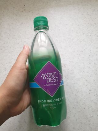 몽베스트 Montbest with Sparkling water Plain 20병 — 4점을 준 리뷰어가 2022년 6월 올린 사용 사진
