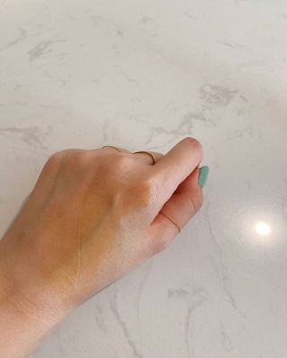 유니베르소 로즈힙 오일 15ml — 4.5점을 준 리뷰어가 2021년 5월 올린 사용 사진