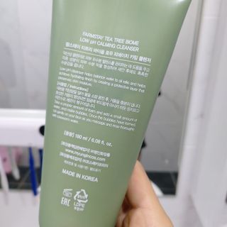 [팜스테이] 티트리 바이옴 로우 피에이치 카밍 클렌저 — 3점을 준 리뷰어가 2022년 8월 올린 사용 사진