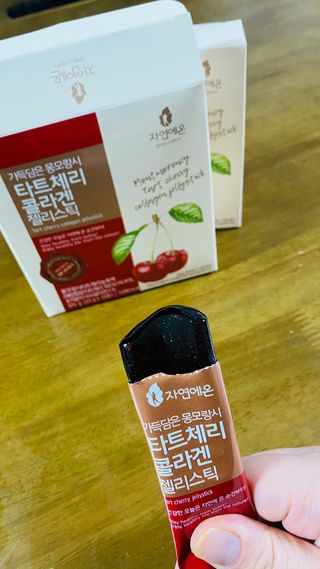 자연에온 가득담은 몽모랑시 타트체리 콜라겐 젤리스틱 — 5점을 준 리뷰어가 2021년 1월 올린 사용 사진