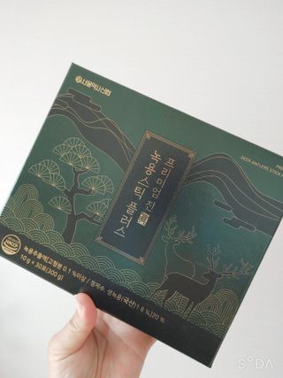 서울약사신협_프리미엄 진 녹용스틱 플러스10g x 30포 — 5점을 준 리뷰어가 2021년 7월 올린 사용 사진
