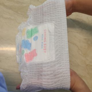 쿠잉 윙윙 풀커버 팬티기저귀 (L/XL/XXL) 1팩 — 5점을 준 리뷰어가 2023년 1월 올린 사용 사진