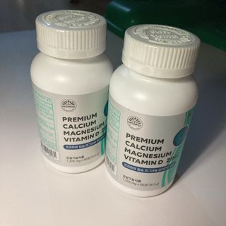 서울약사신협 네이처픽_칼슘마그네슘비타민D_1,305mg x 120캡슐 — 4.5점을 준 리뷰어가 2021년 9월 올린 사용 사진
