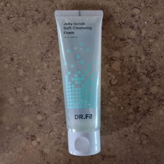닥터에프파이브 젤리스크럽 소프트 클렌징폼 120ml — 5점을 준 리뷰어가 2022년 6월 올린 사용 사진