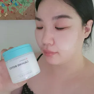 리더스코스메틱 리더스 카밍 바이오틱스 퀵 수딩 패드 — 5점을 준 리뷰어가 2022년 7월 올린 사용 사진
