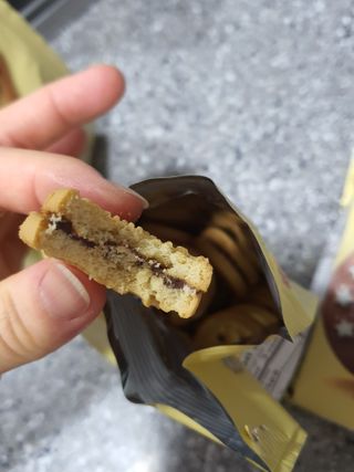 바릴라 몰리노비앙코 쿠키 3종_판디스텔라,쿠오리치니,바이오치 — 5점을 준 리뷰어가 2022년 2월 올린 사용 사진