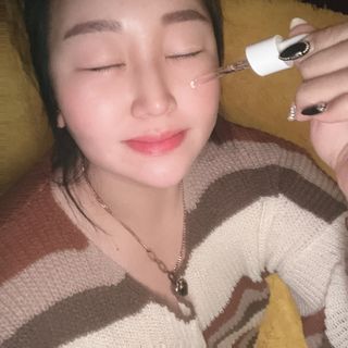 체르엠 스템앤셀 비타민 브라이트닝 에센스 30ml 1개 — 5점을 준 리뷰어가 2021년 12월 올린 사용 사진