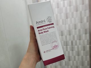 아미니 아크네 퓨어카밍 바디워시 500ml — 5점을 준 리뷰어가 2021년 7월 올린 사용 사진