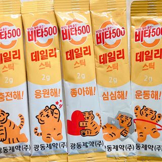 광동제약 [광동] 비타500데일리스틱 70포X2개 + 뚱랑이엽서 + 쇼핑백 증정 — 5점을 준 리뷰어가 2022년 10월 올린 사용 사진