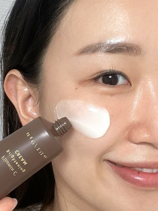산다화 비타민C 화이트닝 크림 — 5점을 준 리뷰어가 2023년 4월 올린 사용 사진