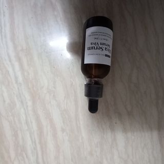 이매지스트 비바 비타민C 세럼 시카 미백 색소침착 앰플 — 5점을 준 리뷰어가 2022년 12월 올린 사용 사진
