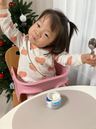 매일바이오 그릭요거트 오리지널 플레인 4개, 로스터리 커피믹스 4개 — 4점을 준 리뷰어가 2021년 12월 올린 사용 사진