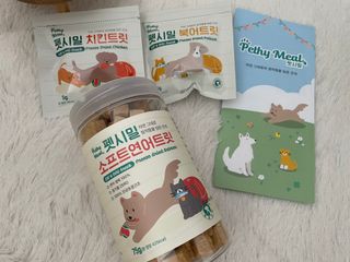 [펫시밀] 원물그대로 영양듬뿍 진공동결건조 북어트릿75g,치킨트릿100g,연어트릿75g 강아지 고양이 간식 — 5점을 준 리뷰어가 2023년 5월 올린 사용 사진