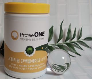 프로티원 단백질쉐이크 녹차맛 2주분 1통+보틀 — 4.5점을 준 리뷰어가 2021년 9월 올린 사용 사진