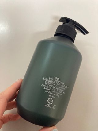 르핸스 퍼포밍 5 샴푸 비반트 포렛/베티버 포그 — 5점을 준 리뷰어가 2023년 1월 올린 사용 사진