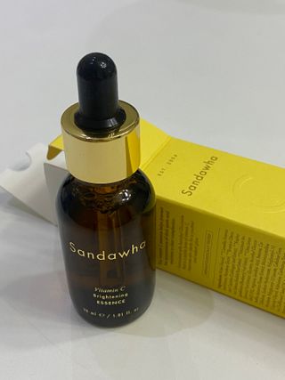 스킨큐어 산다화 비타민c 화이트닝 에센스 30ml — 5점을 준 리뷰어가 2023년 10월 올린 사용 사진