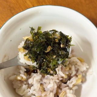 하나마이 [마마쿡] 전 청와대 천상현 셰프의 밑반찬  5종세트(소고기 장조림+연근조림+진미채+간장김자반+새우김자반) — 4점을 준 리뷰어가 2023년 4월 올린 사용 사진